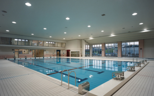 南区スポーツセンター出島屋内プール
