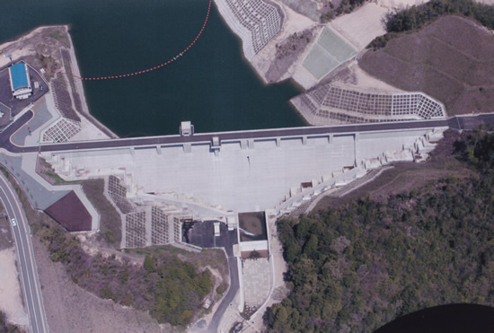 梶毛ダム本体工事