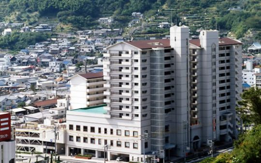 安芸阿賀駅前複合建物