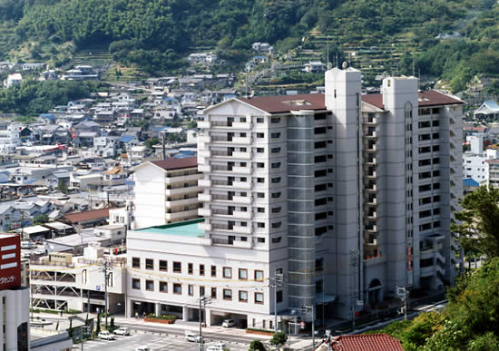 安芸阿賀駅前複合建物