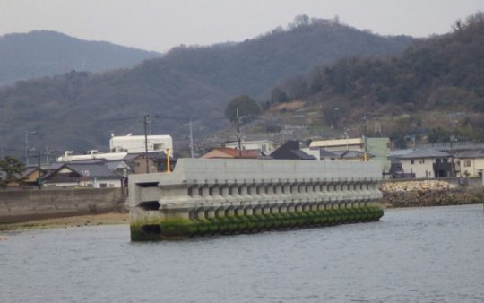 国際拠点港湾広島港（坂地区）港湾海岸保全施設整備事業離岸堤工事