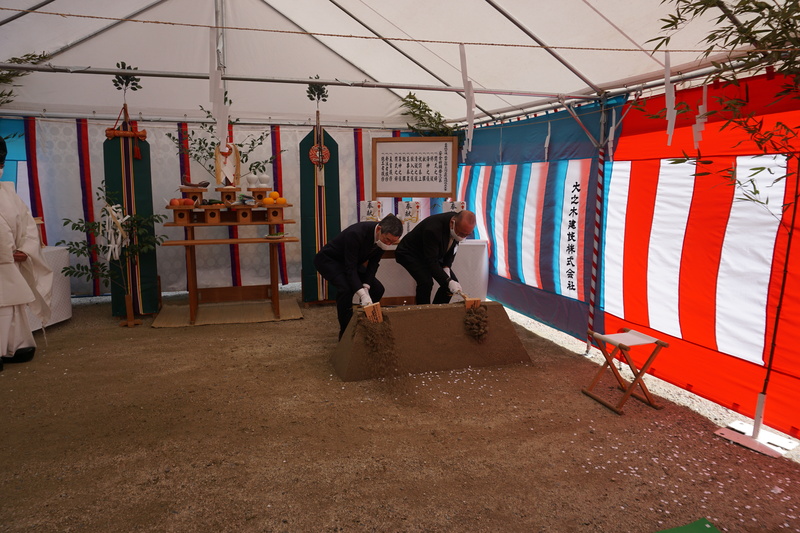 平谷線　鍬入れの儀（呉市長、支所長）